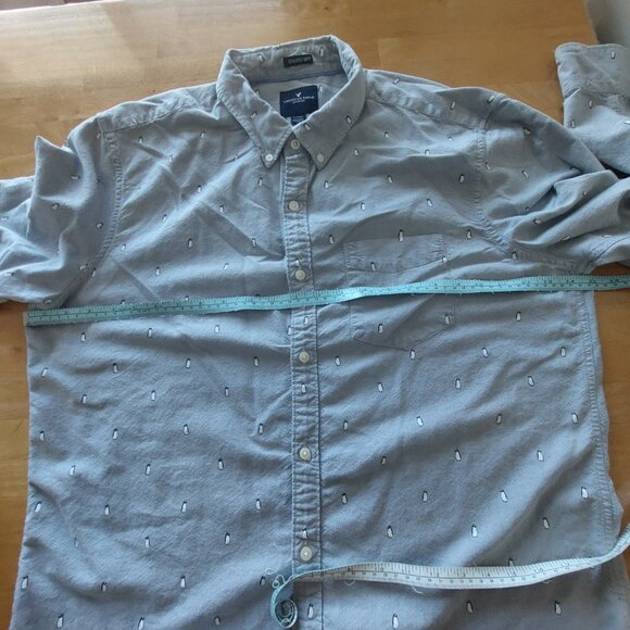 American Eagle Men's Button Down Shirt Size X-Large Grey Penguin Design - Picture 11 of 12